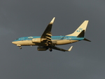 FZ008555 KLM airplane over Aalsmeer.jpg